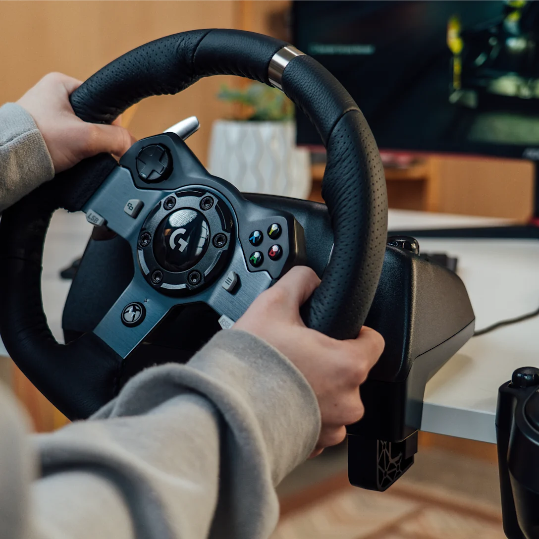 Logitech G920 Driving Force Racing Wheel - iDesign Communications